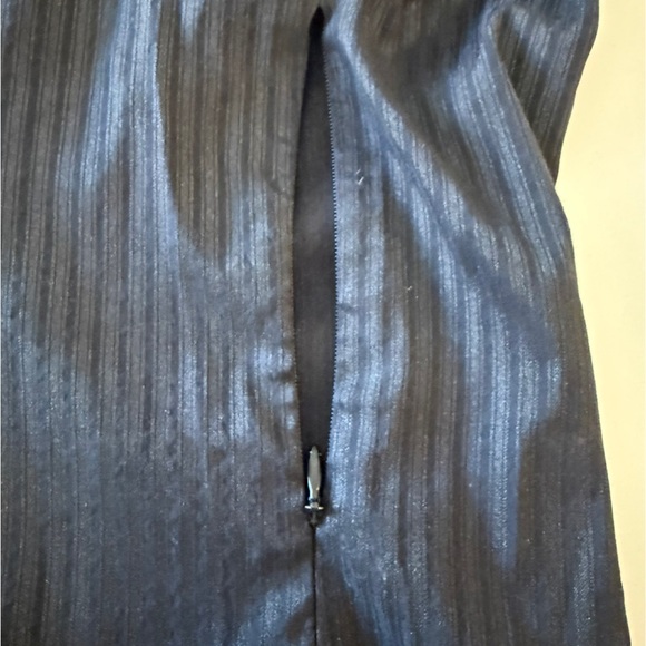 Express Black Button-Up Pleated Blouse with pockets, Large - Picture 8 of 9